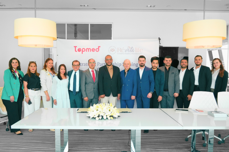 Topmed & Revitalife Compounding Pharmacy group photo